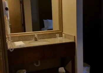 Comfort Inn & Suites Ludington near US-10 hotel thumbnail 6