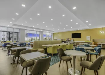 Home2 Suites By Hilton Cincinnati Midtown Oakley hotel thumbnail 2
