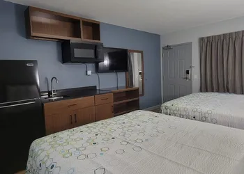HomeTowne Studios By Red Roof Egg Harbor–Atlantic City Airport hotel thumbnail 6