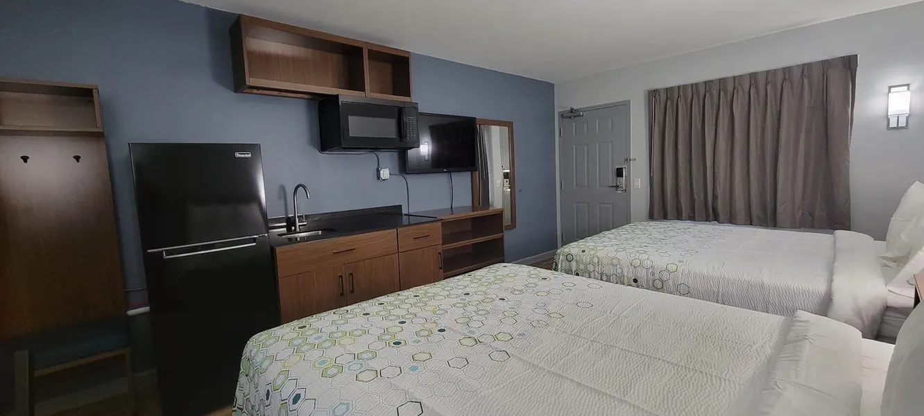 HomeTowne Studios By Red Roof Egg Harbor–Atlantic City Airport hotel detail image 6