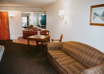 Days Inn By Wyndham Pigeon Forge South hotel thumbnail 7