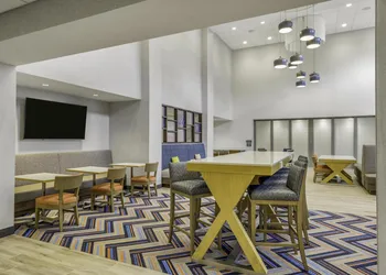 Hampton Inn & Suites By Hilton Decatur hotel thumbnail 2