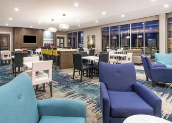 La Quinta Inn & Suites by Wyndham Valdosta hotel thumbnail 3