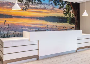 La Quinta Inn & Suites by Wyndham Valdosta hotel thumbnail 5