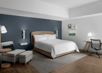 Element San Antonio Riverwalk hotel thumbnail 5