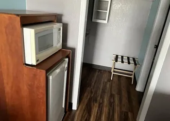 Riverside Motel hotel thumbnail 7