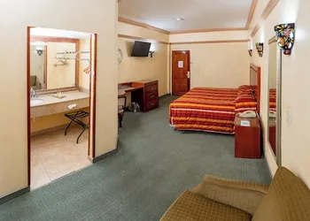 Los Cedros Hotel Inn Delicias hotel thumbnail 8
