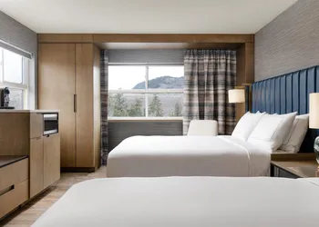 DoubleTree by Hilton West Kelowna hotel thumbnail 7