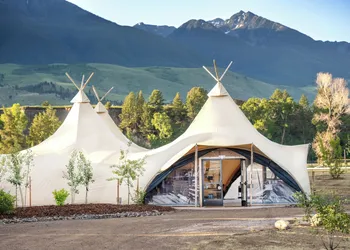 Under Canvas North Yellowstone hotel thumbnail 2