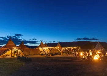Under Canvas North Yellowstone hotel thumbnail 5