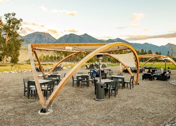 Under Canvas North Yellowstone hotel thumbnail 8
