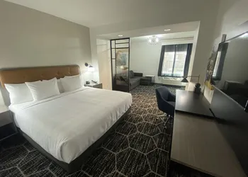 La Quinta Inn & Suites By Wyndham Yucaipa hotel thumbnail 5