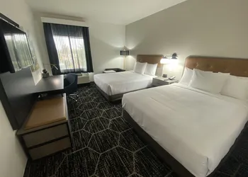 La Quinta Inn & Suites By Wyndham Yucaipa hotel thumbnail 6