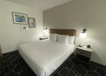 La Quinta Inn & Suites By Wyndham Yucaipa hotel thumbnail 7