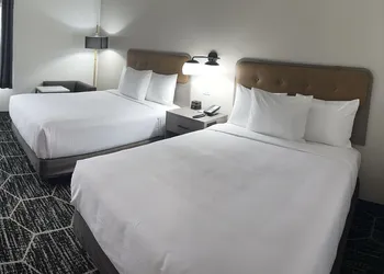 La Quinta Inn & Suites By Wyndham Yucaipa hotel thumbnail 8