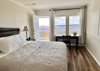 Blue Vista Motor Lodge hotel thumbnail 3