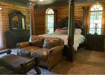 Beachwoods Inn hotel thumbnail 3