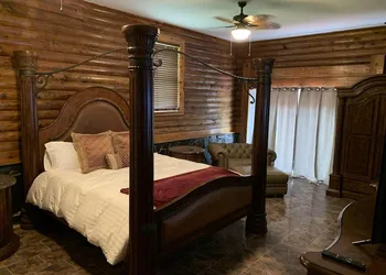 Beachwoods Inn hotel thumbnail 6