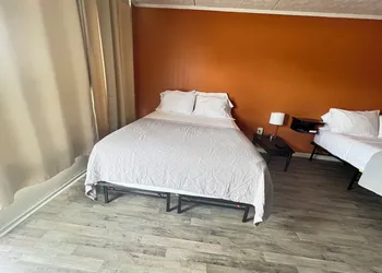 Falls of Rough Motel hotel thumbnail 8