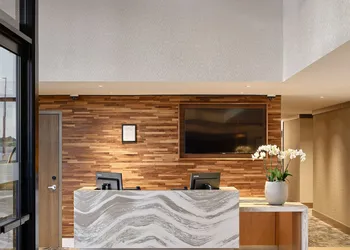 Great Blue Heron Hotel hotel thumbnail 3