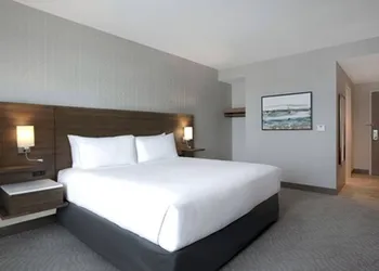 Great Blue Heron Hotel hotel thumbnail 6