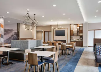 Hawthorn Extended Stay by Wyndham Del Rio hotel thumbnail 7