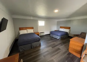 Holiday Motel hotel thumbnail 5