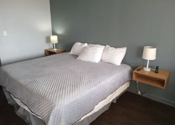 Western Hills Motel hotel thumbnail 2