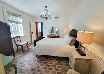 Marguerite Bed and Breakfast hotel thumbnail 2