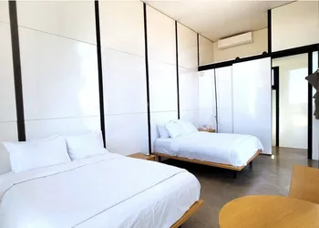 Villa Garven hotel thumbnail 2