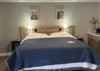 BlueGem Motel hotel thumbnail 8