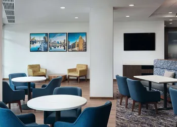 Hampton Inn Towson Downtown hotel thumbnail 2