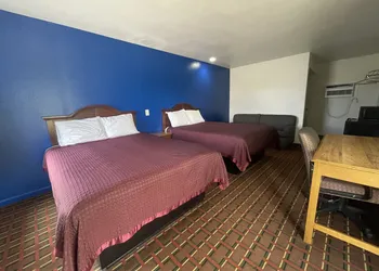 Red River Inn hotel thumbnail 5