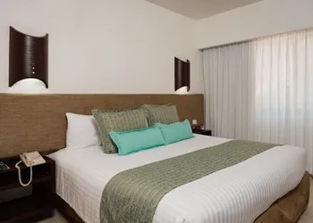 Laguna Suites hotel thumbnail 5