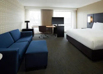 Residence Inn by Marriott Montreal Midtown hotel thumbnail 7