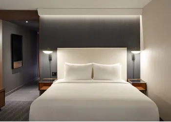 Courtyard by Marriott Montreal Midtown hotel thumbnail 6