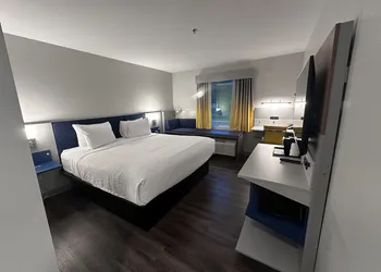 Microtel Inn & Suites By Wyndham Rehoboth Beach hotel thumbnail 4