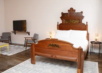 Bischoff Inn hotel thumbnail 4