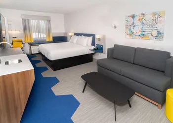 Microtel Inn & Suites By Wyndham Macedon hotel thumbnail 6