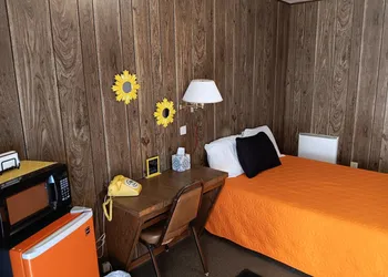 Crawford Motel hotel thumbnail 3