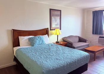 Champions Inn Del Rio TX Near US 90 hotel thumbnail 6