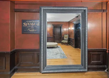 Historic Cotton Mansion Duluth Boutique Hotel hotel thumbnail 3