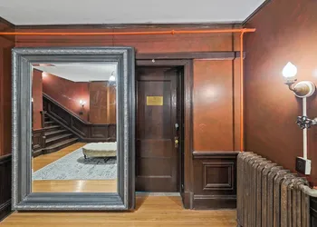 Historic Cotton Mansion Duluth Boutique Hotel hotel thumbnail 4