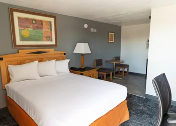 Econo Inn hotel thumbnail 3