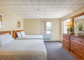 Tahiti Inn hotel thumbnail 2