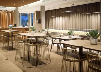 Springhill Suites By Marriott Medford Airport hotel thumbnail 6