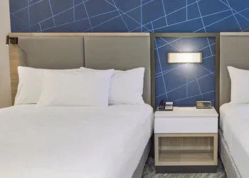Springhill Suites By Marriott Medford Airport hotel thumbnail 8