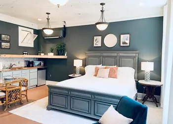 Remedies Inn hotel thumbnail 2
