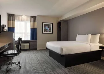 Microtel Inn & Suites By Wyndham Boisbriand hotel thumbnail 8