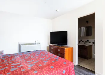 Manor Motel By OYO Near Oak Brook/Chicago Westchester hotel thumbnail 6